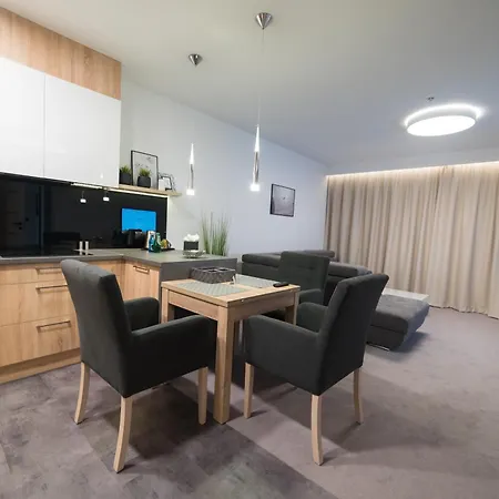 Hotel apartamentowy Vivi & 4*