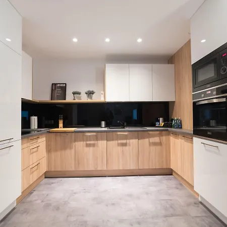 Vivi & Lägenhetshotell 4*