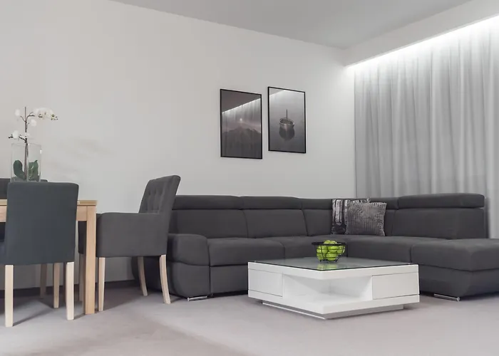 Vivi & מלון דירות ז'ורי