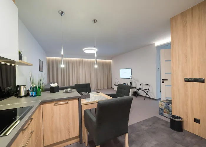 Vivi & מלון דירות ז'ורי